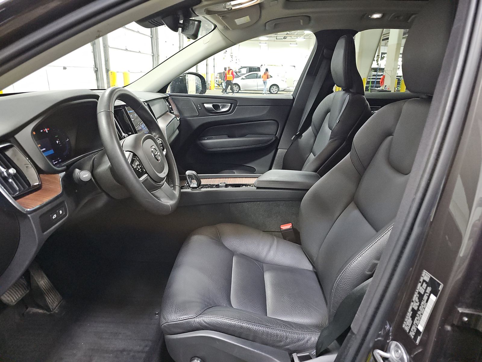 2024 Volvo XC60 Recharge T8 Plus AWD