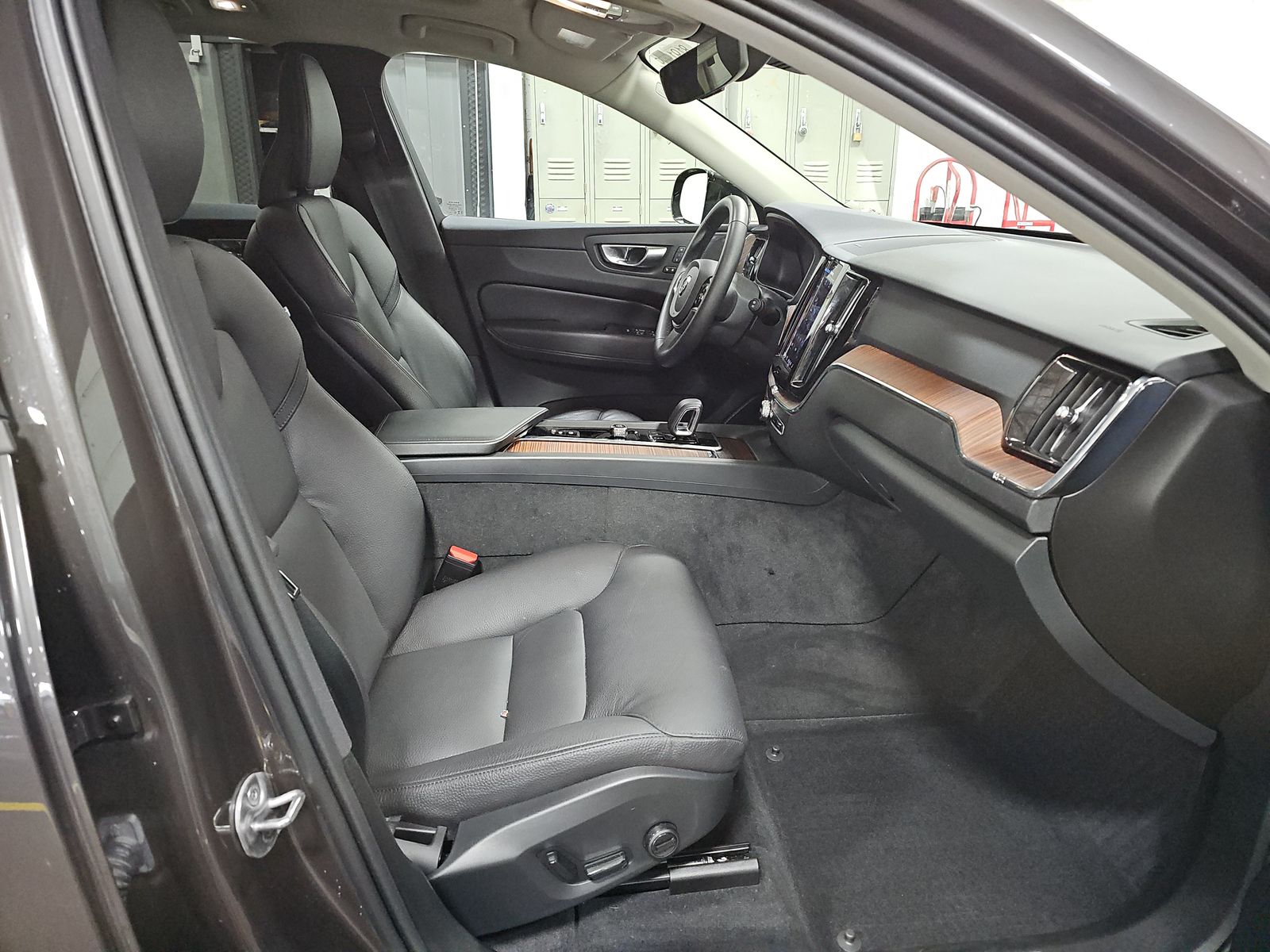 2024 Volvo XC60 Recharge T8 Plus AWD