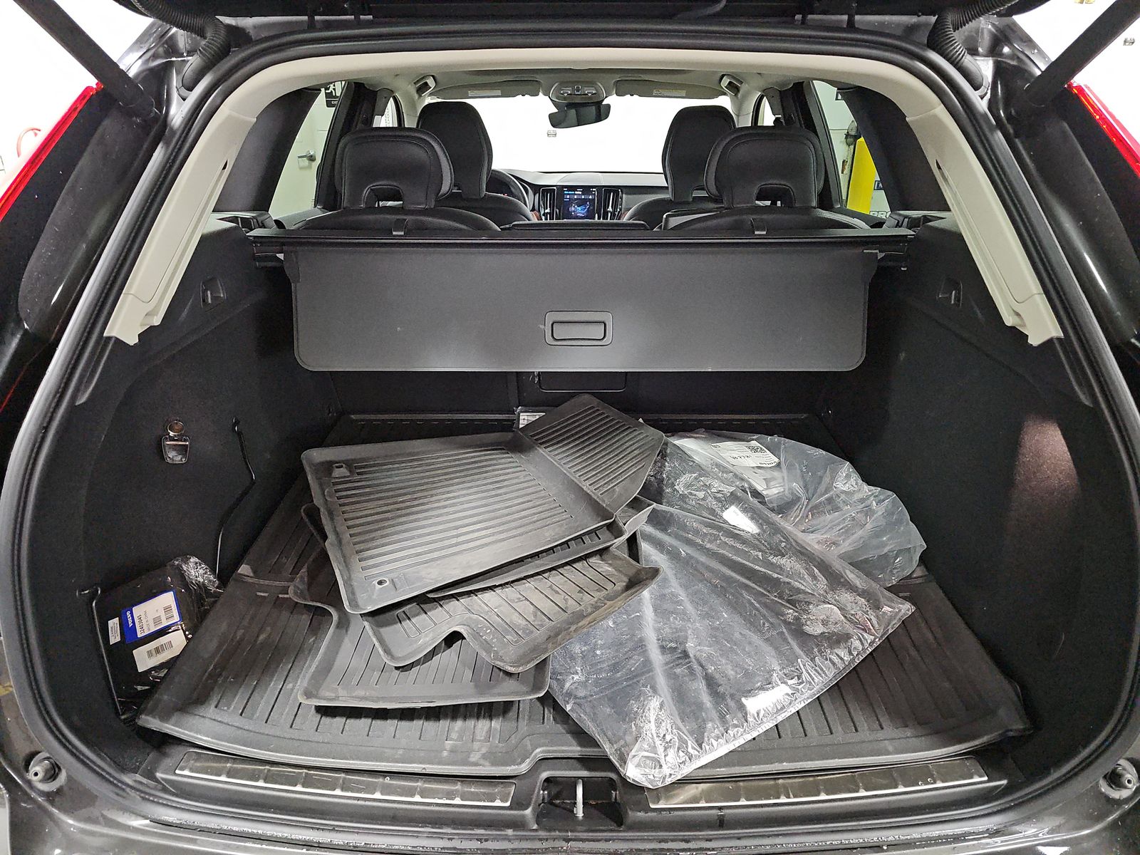 2024 Volvo XC60 Recharge T8 Plus AWD