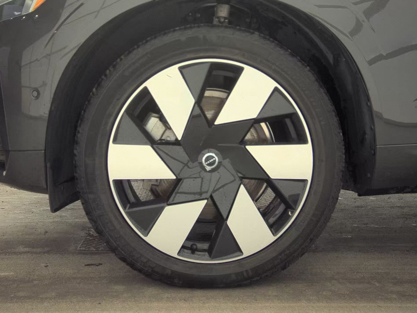 2024 Volvo XC60 Recharge T8 Plus AWD