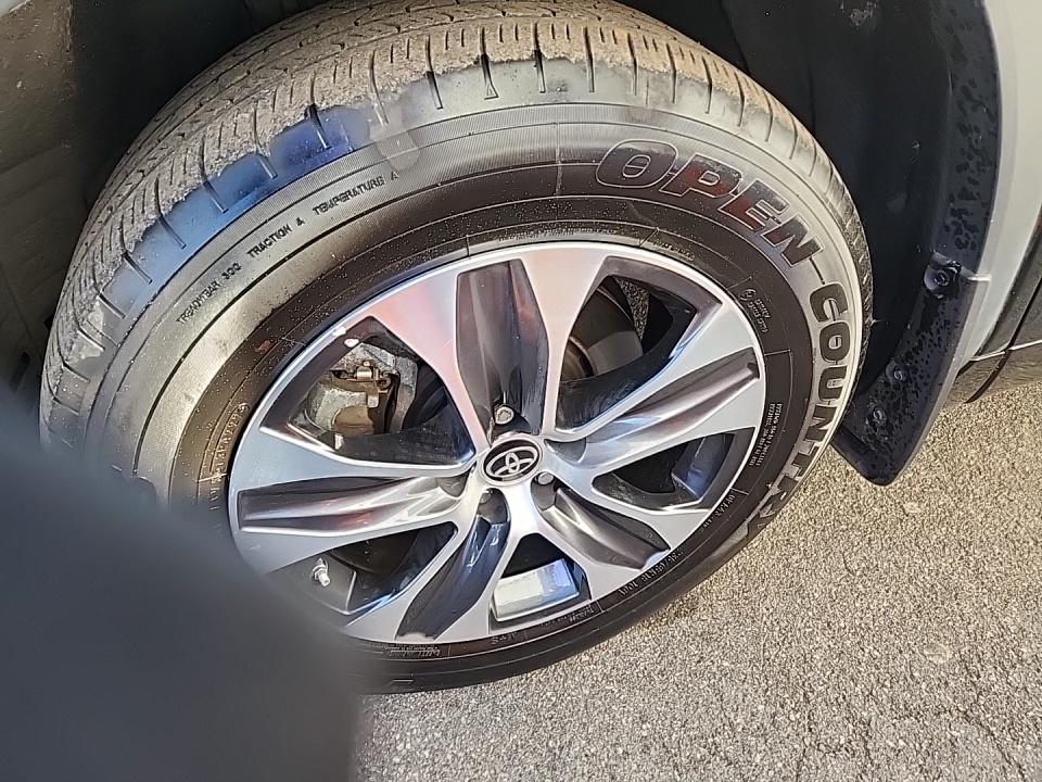 2023 Toyota Highlander XLE AWD