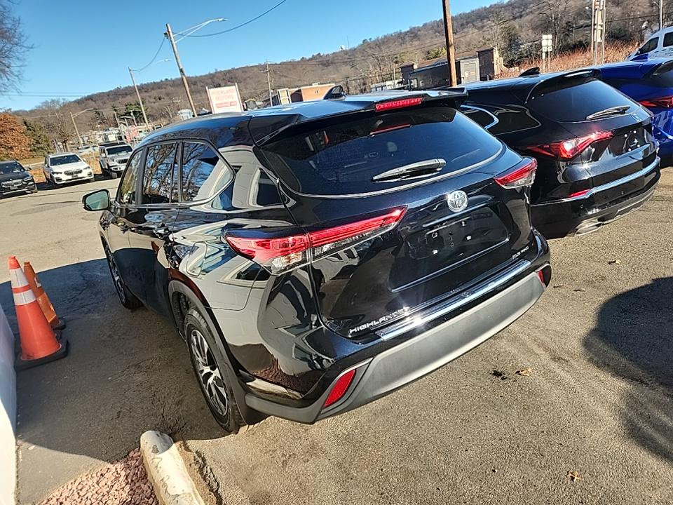 2023 Toyota Highlander XLE AWD