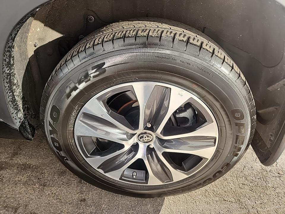 2023 Toyota Highlander XLE AWD