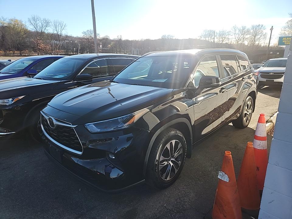 2023 Toyota Highlander XLE AWD