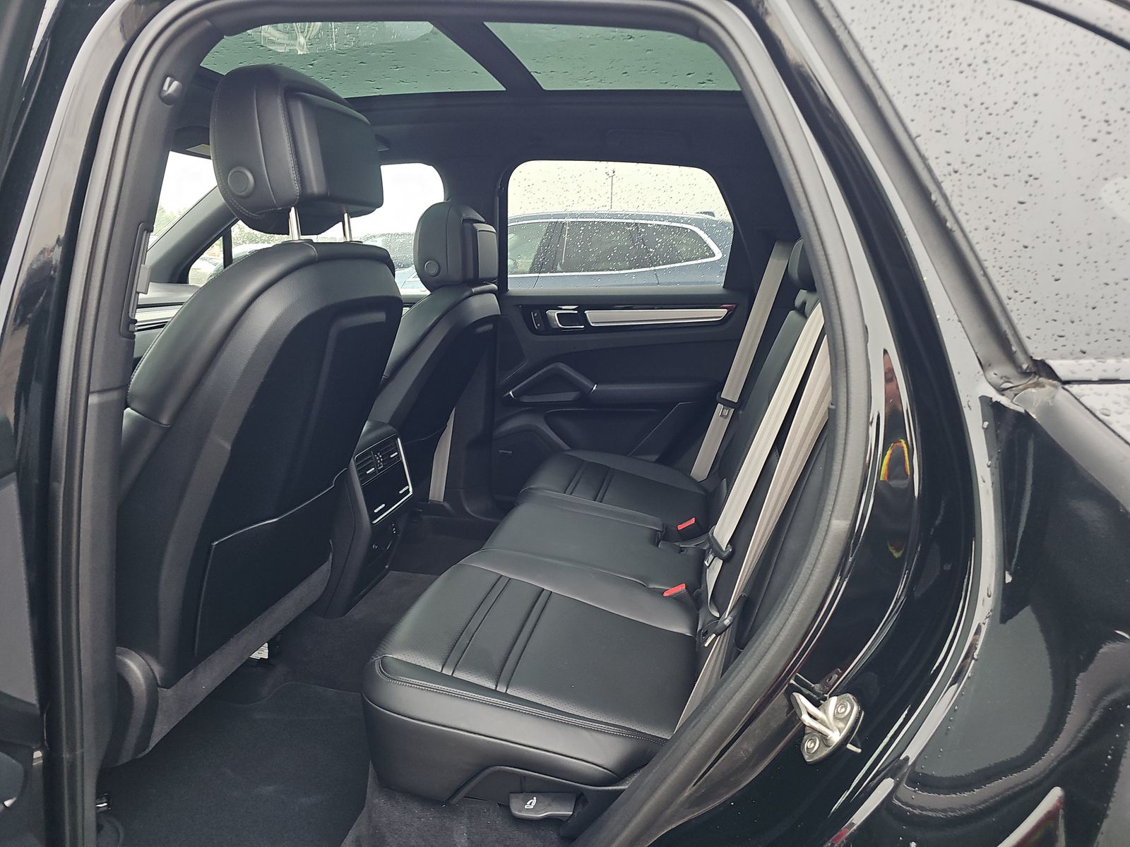 2023 Porsche Cayenne Platinum Edition AWD