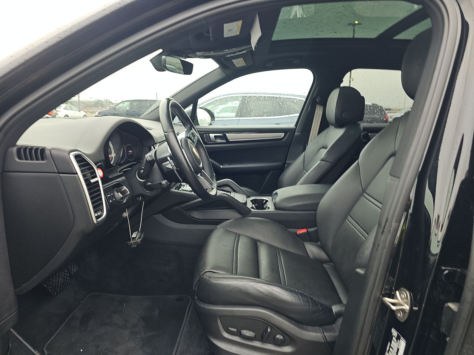 2023 Porsche Cayenne Platinum Edition AWD