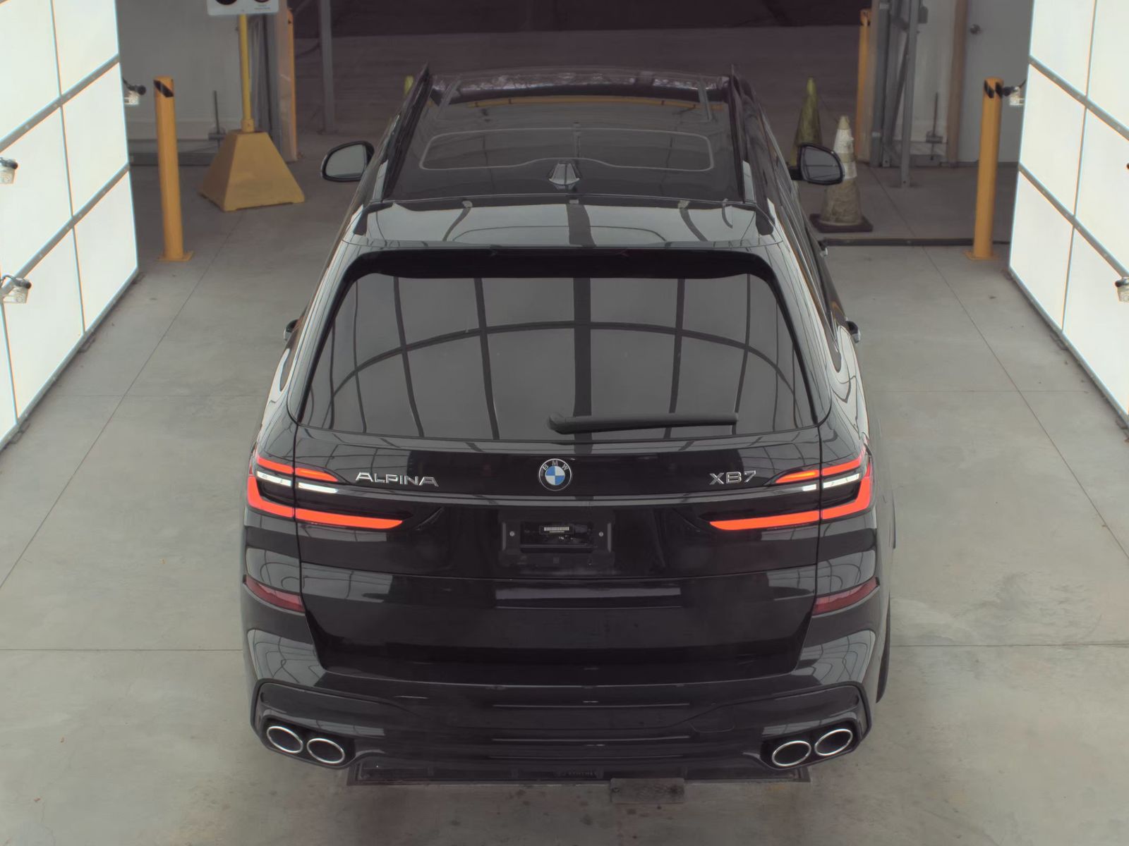 2023 BMW X7 ALPINA XB7 AWD