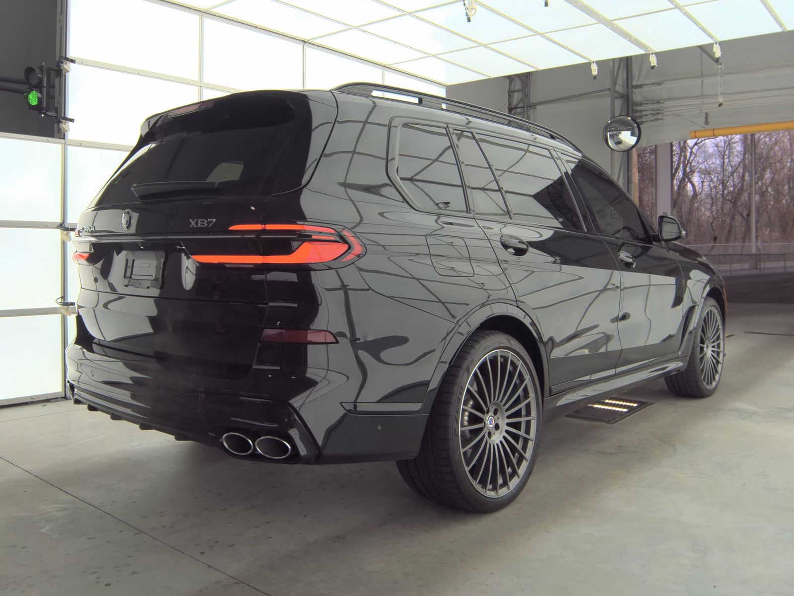 2023 BMW X7 ALPINA XB7 AWD