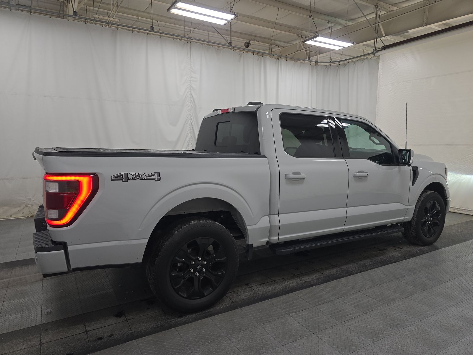 2023 Ford F-150 Lariat AWD