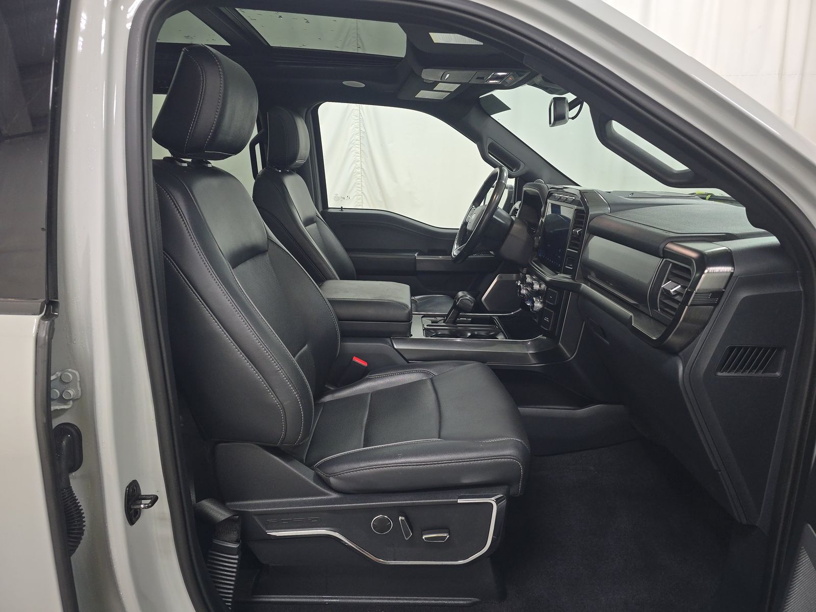 2023 Ford F-150 Lariat AWD