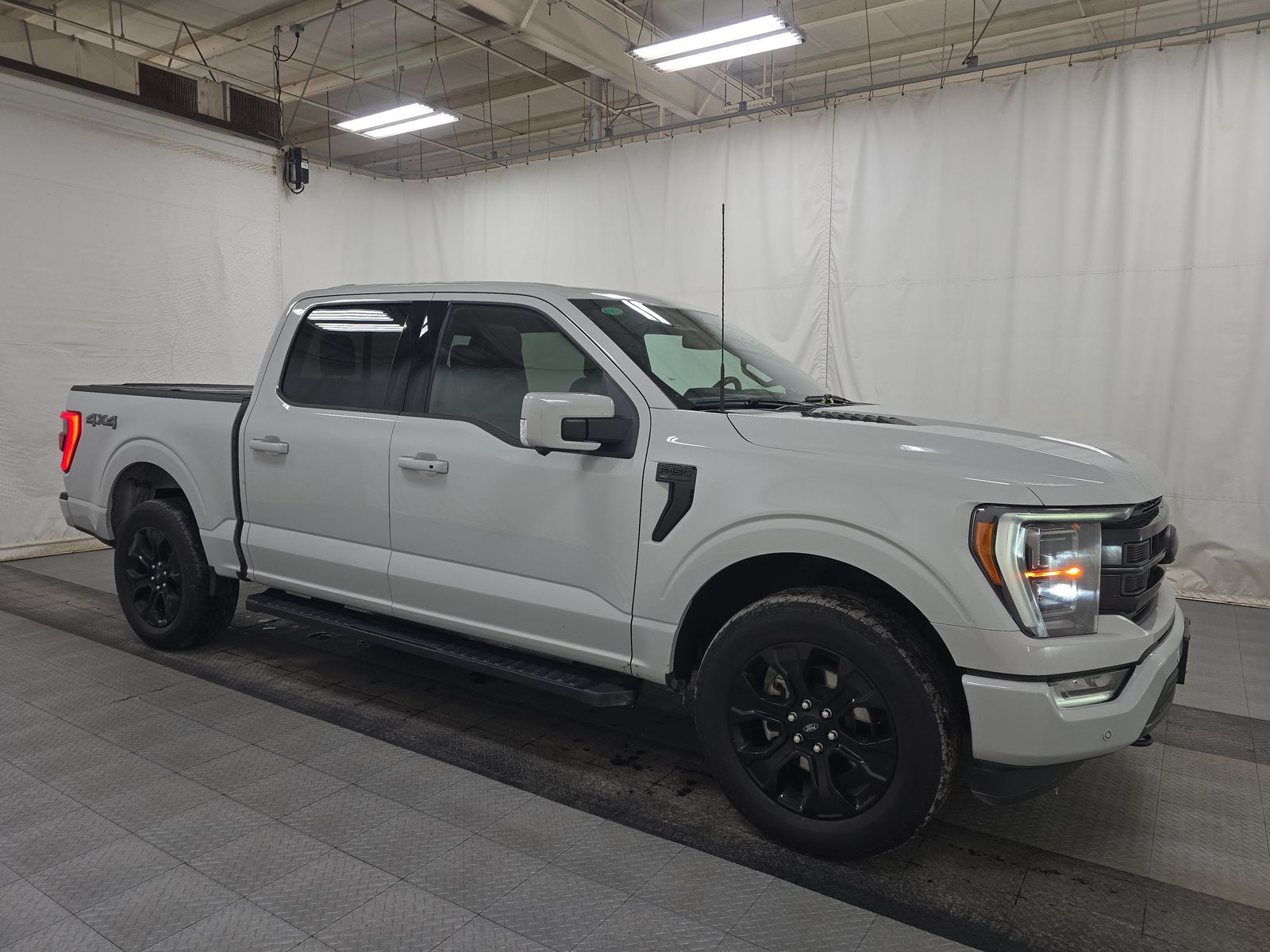 2023 Ford F-150 Lariat AWD