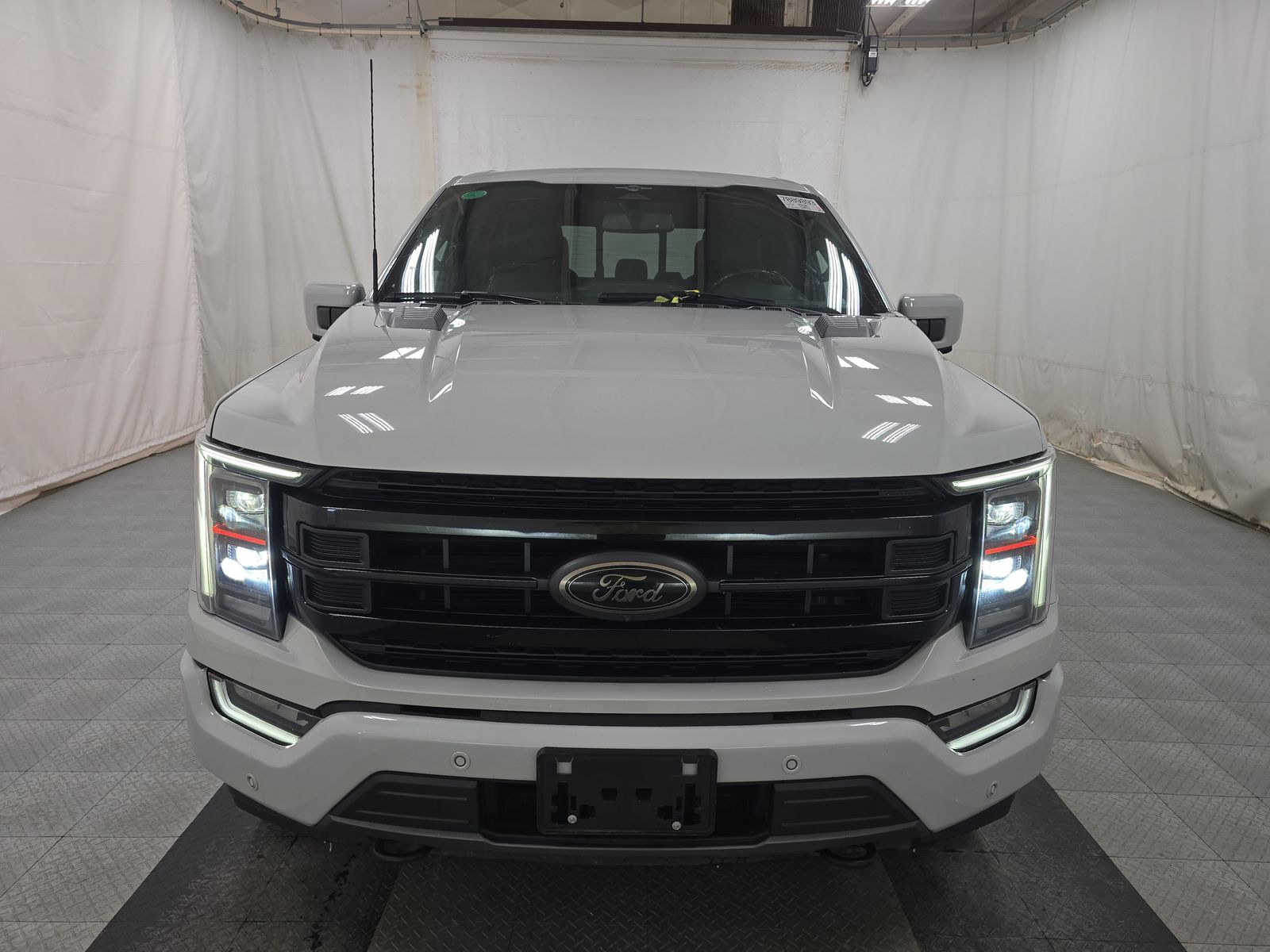 2023 Ford F-150 Lariat AWD