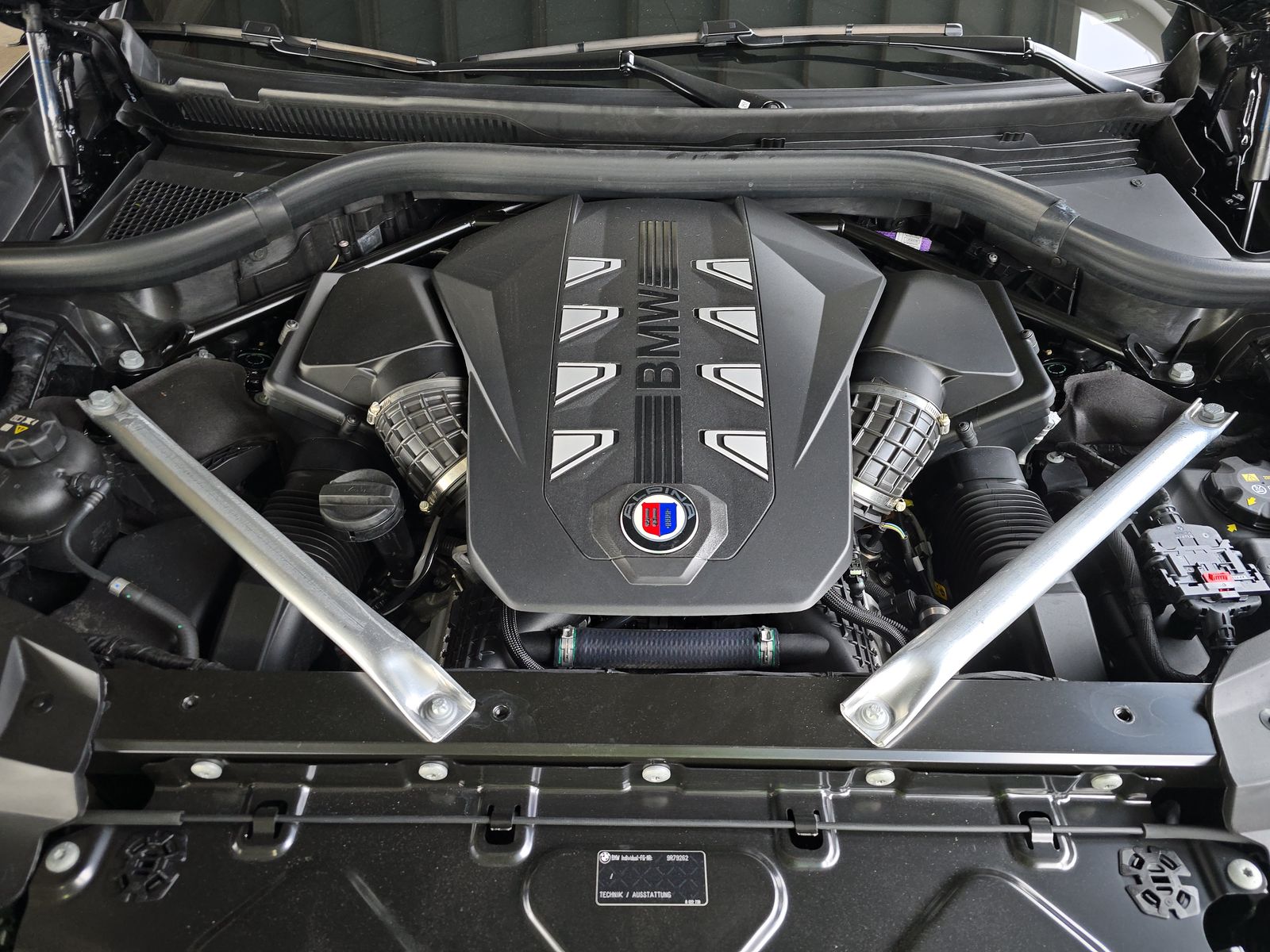 2023 BMW X7 ALPINA XB7 AWD