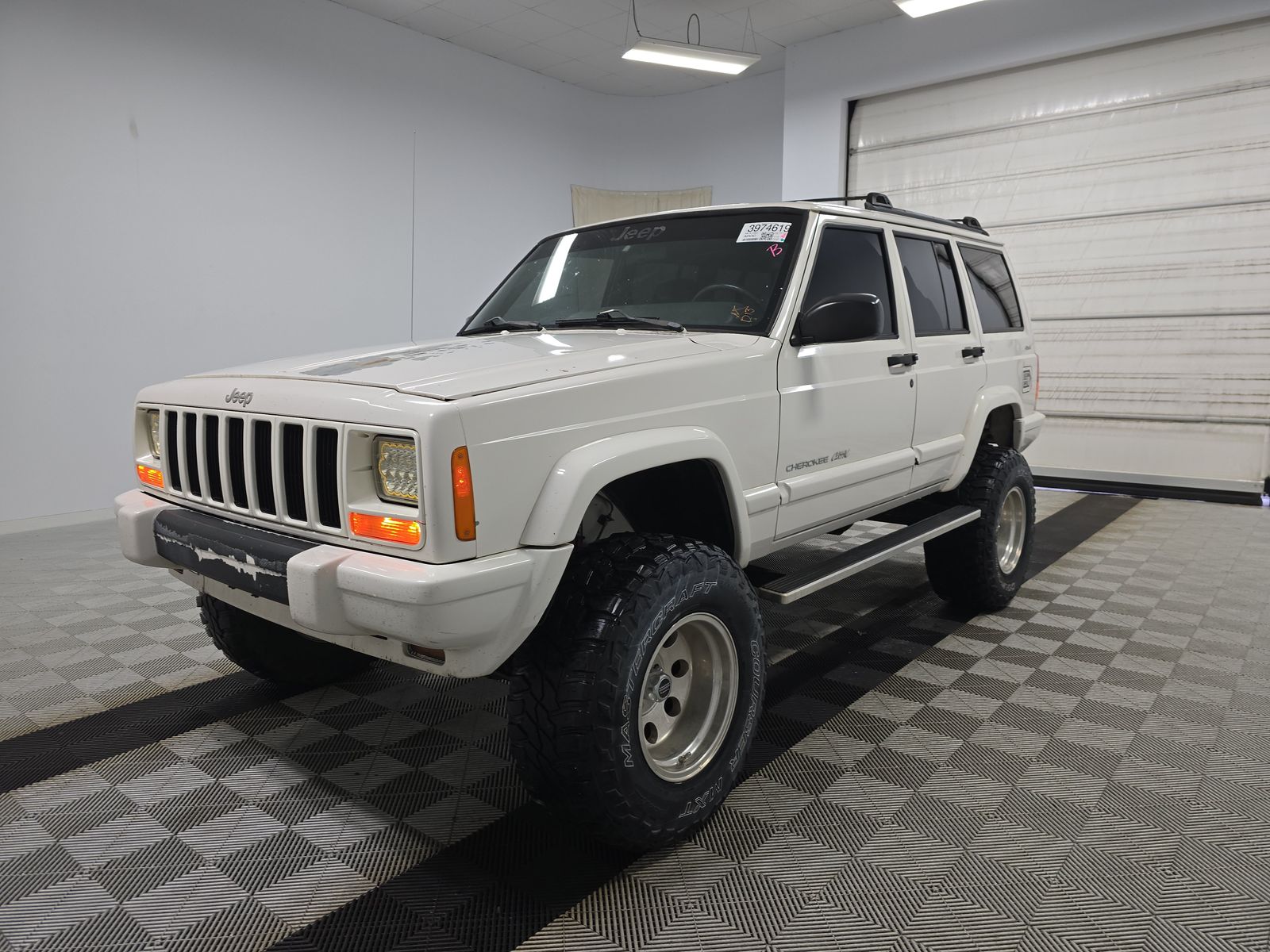 2000 Jeep Cherokee CLASSIC's photo