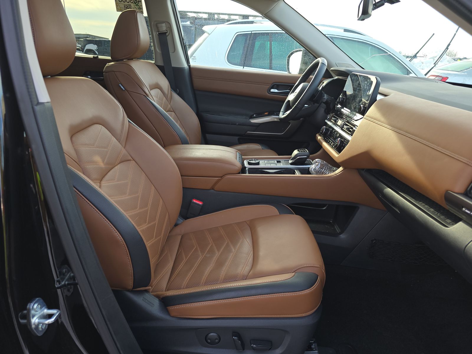 2024 Nissan Pathfinder Platinum AWD