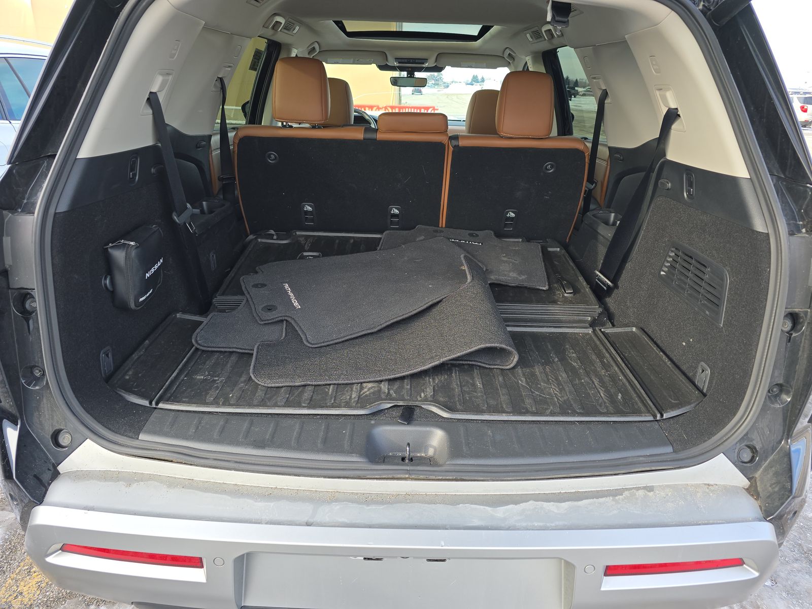 2024 Nissan Pathfinder Platinum AWD