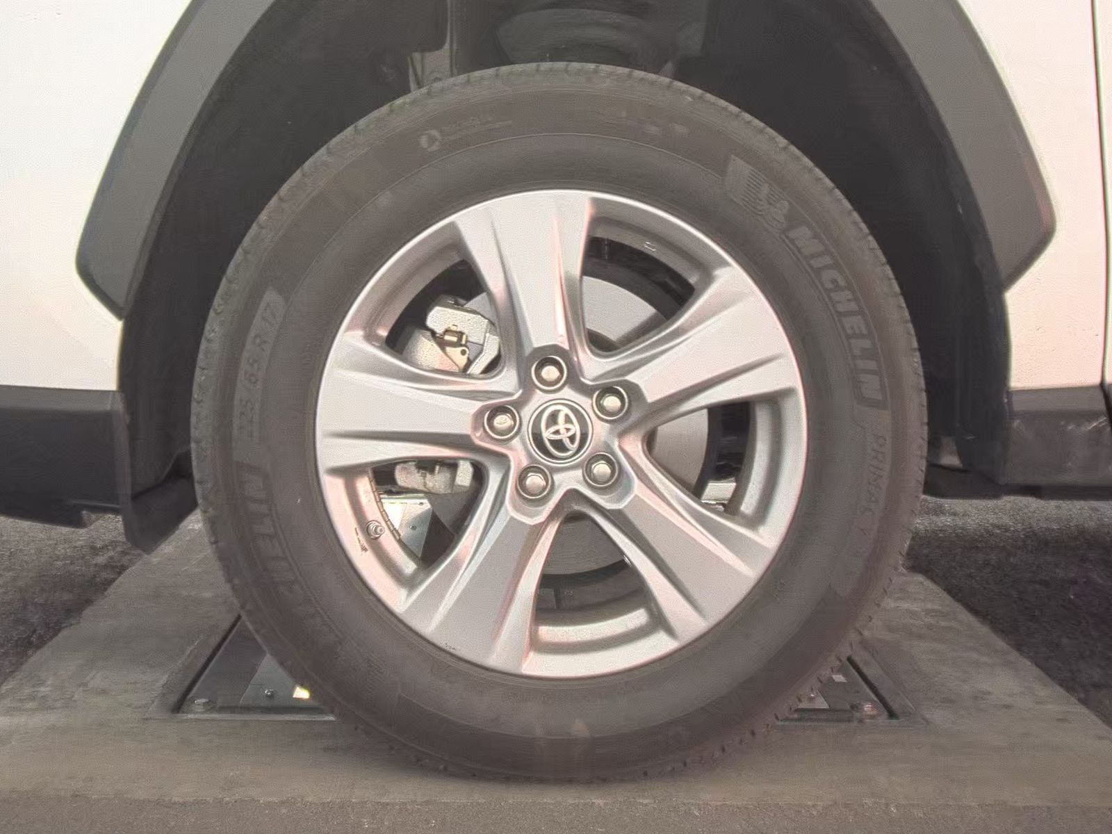 2024 Toyota RAV4 Hybrid LE AWD