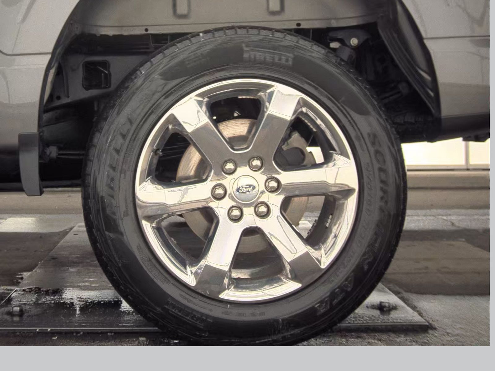 2023 Ford F-150 Lariat AWD