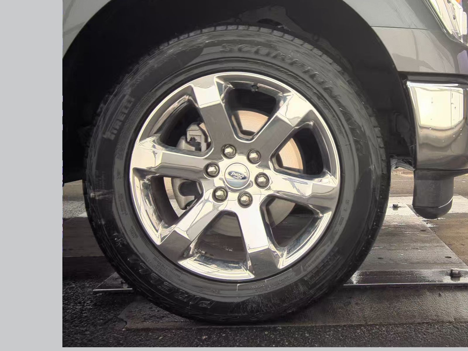 2023 Ford F-150 Lariat AWD