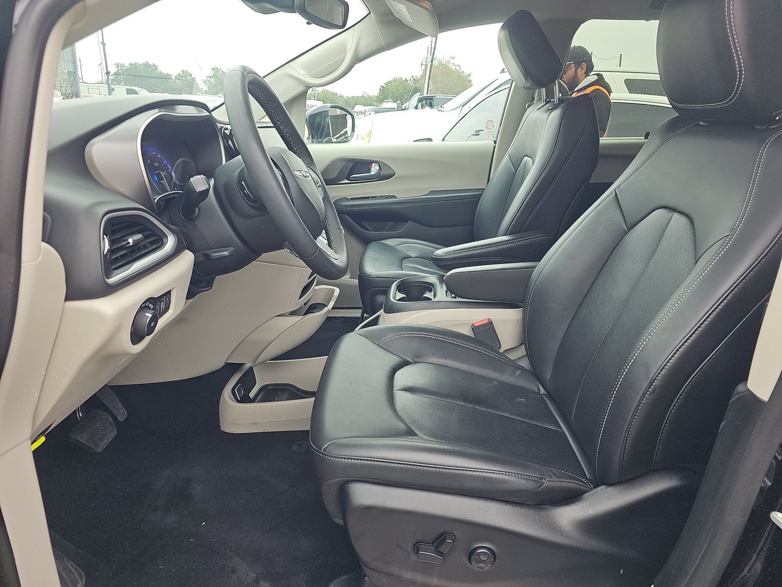 2024 Chrysler Pacifica Touring L FWD