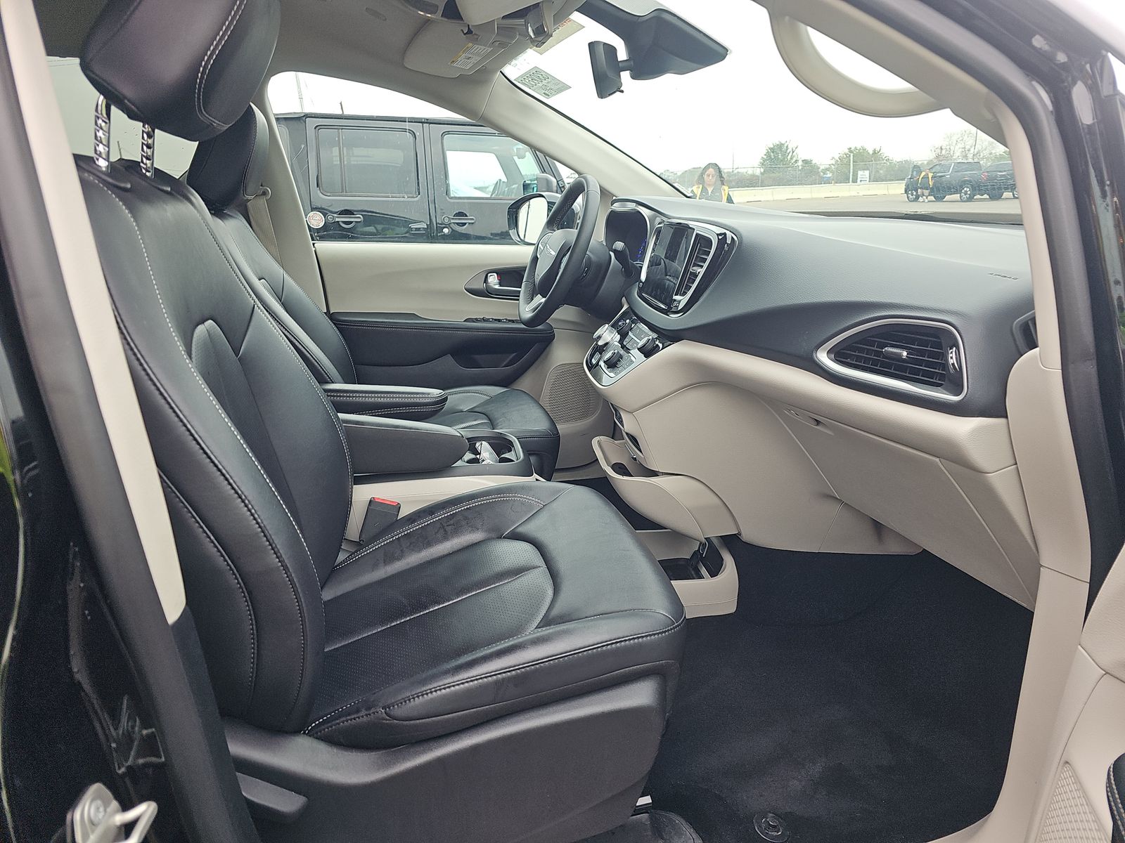 2024 Chrysler Pacifica Touring L FWD