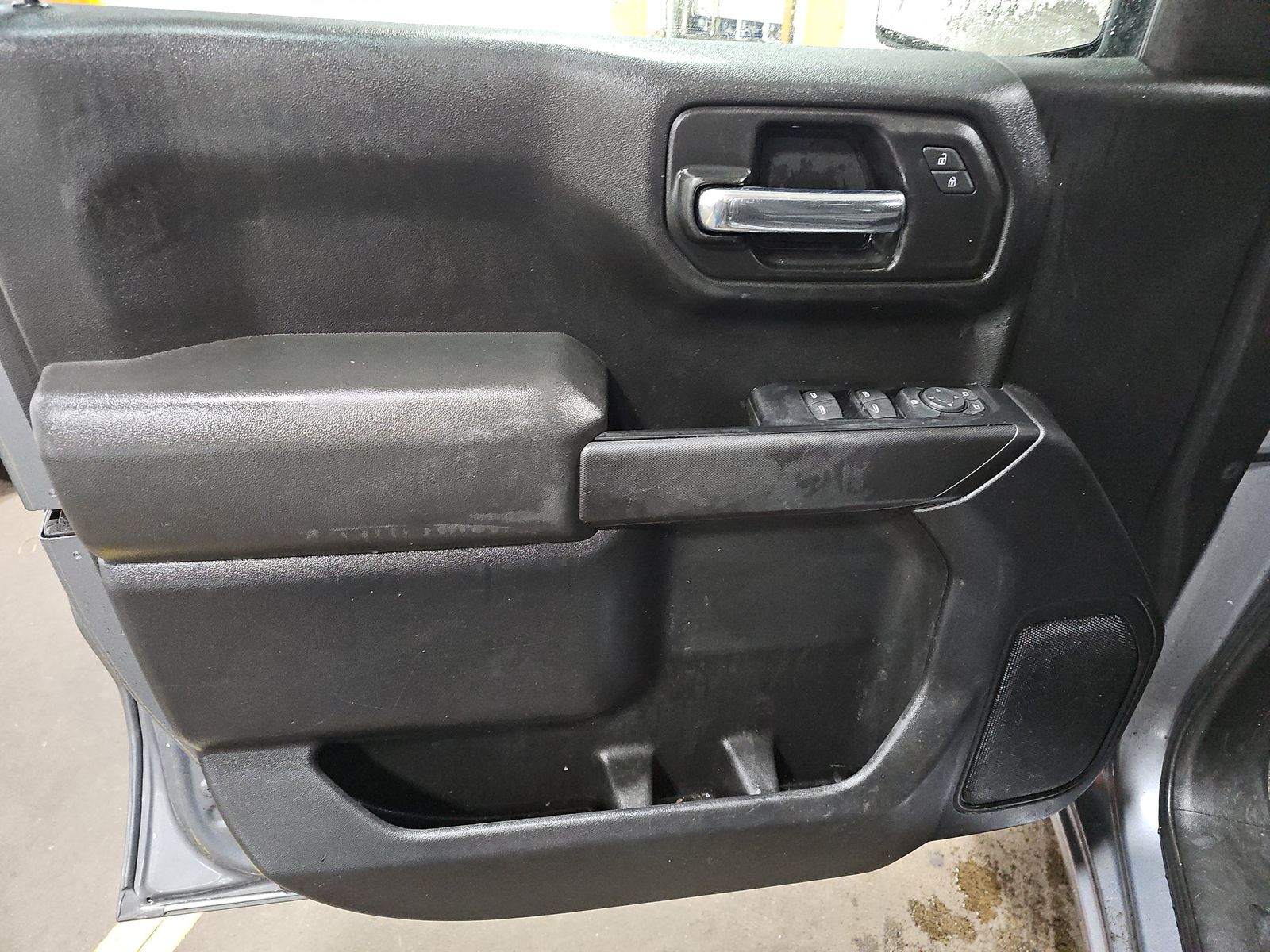 2022 Chevrolet Silverado 1500 Custom AWD