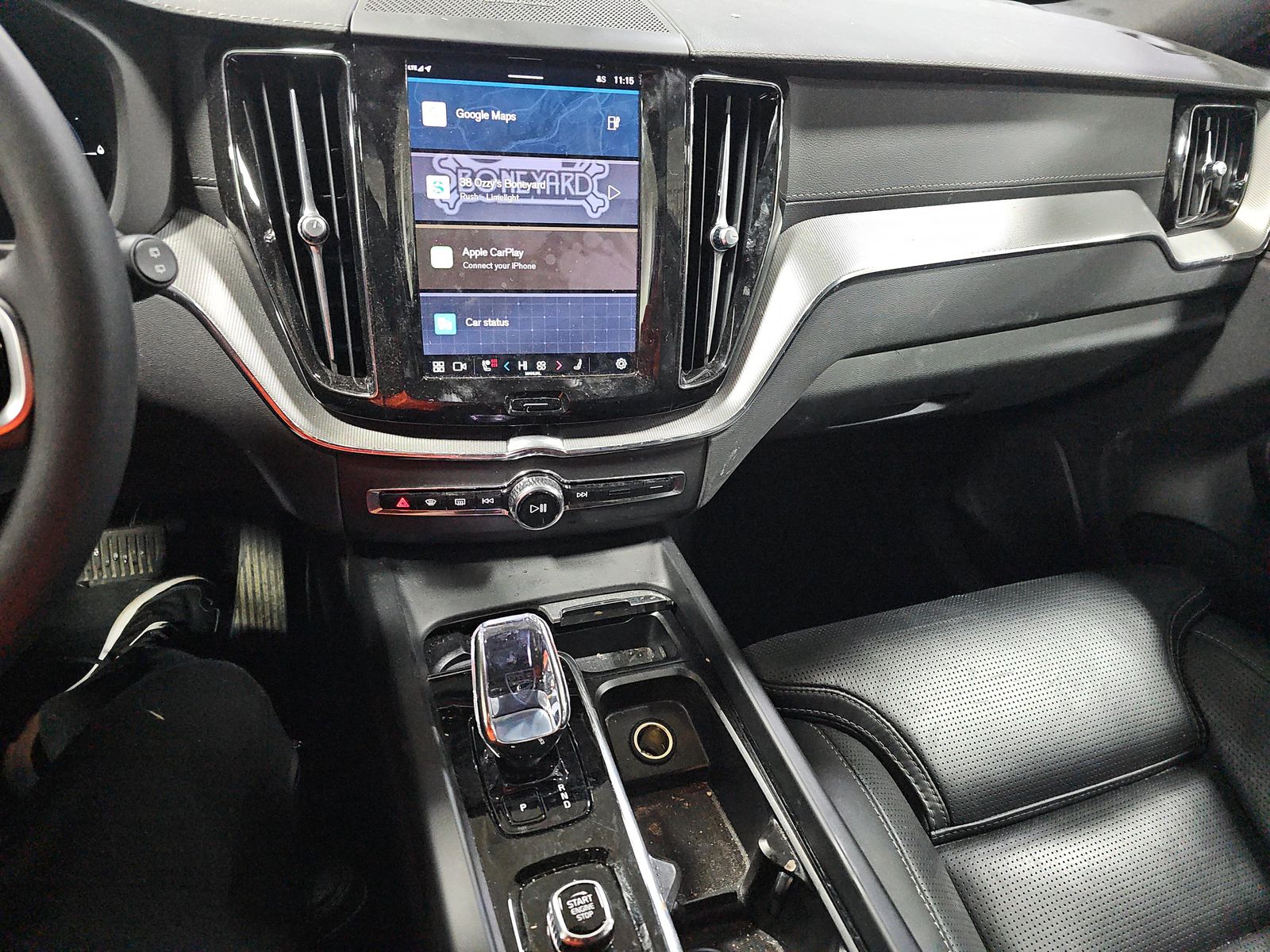 2024 Volvo XC60 Recharge T8 Ultimate Black Edition AWD