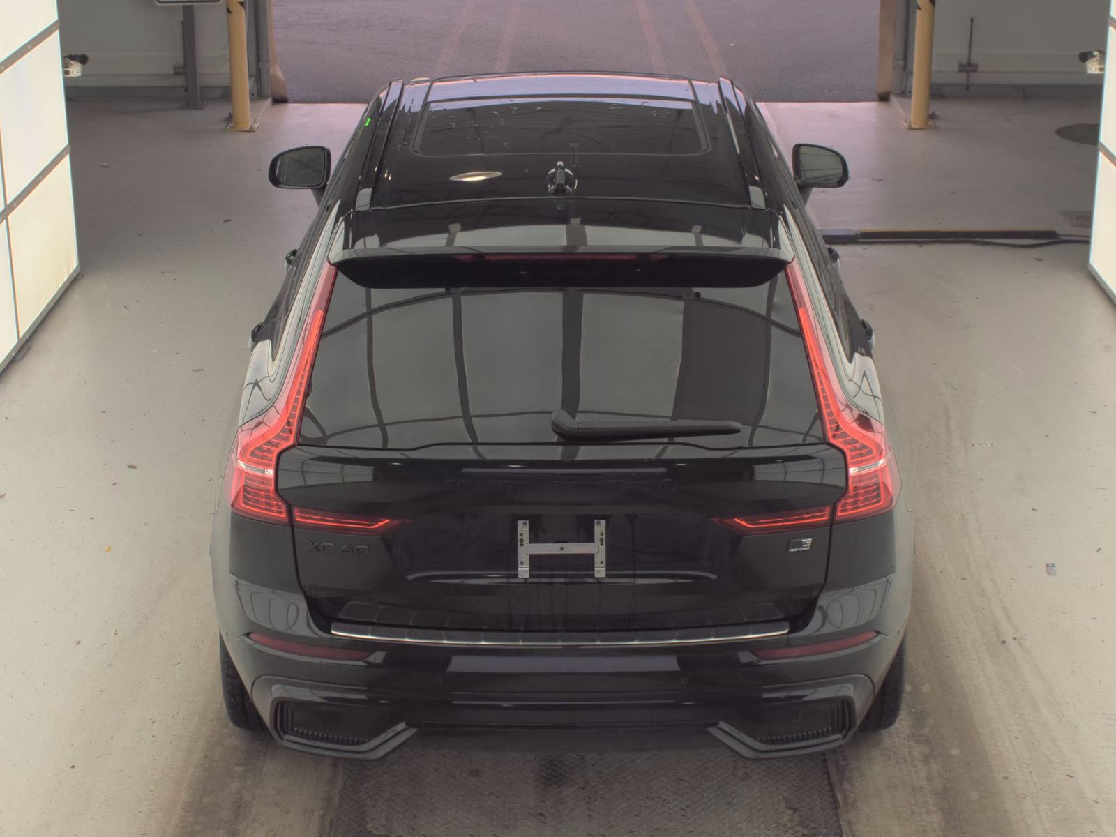 2024 Volvo XC60 Recharge T8 Ultimate Black Edition AWD