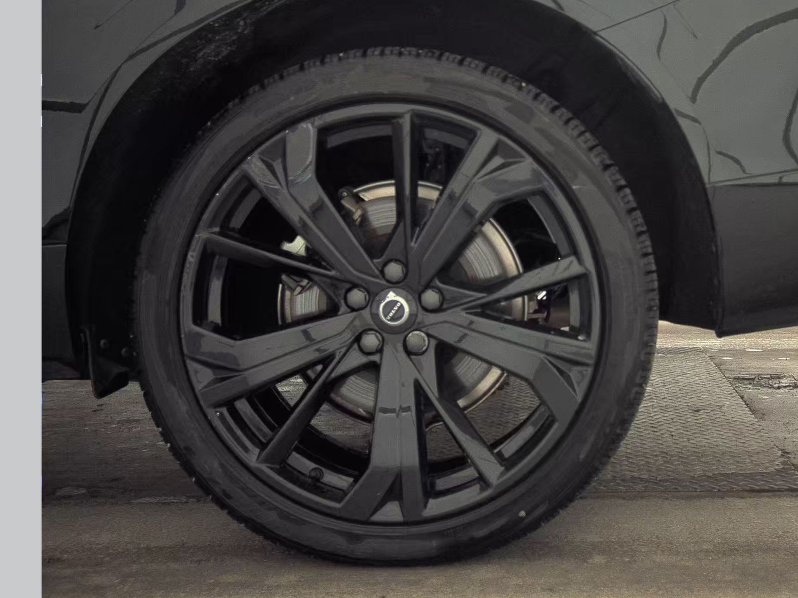 2024 Volvo XC60 Recharge T8 Ultimate Black Edition AWD