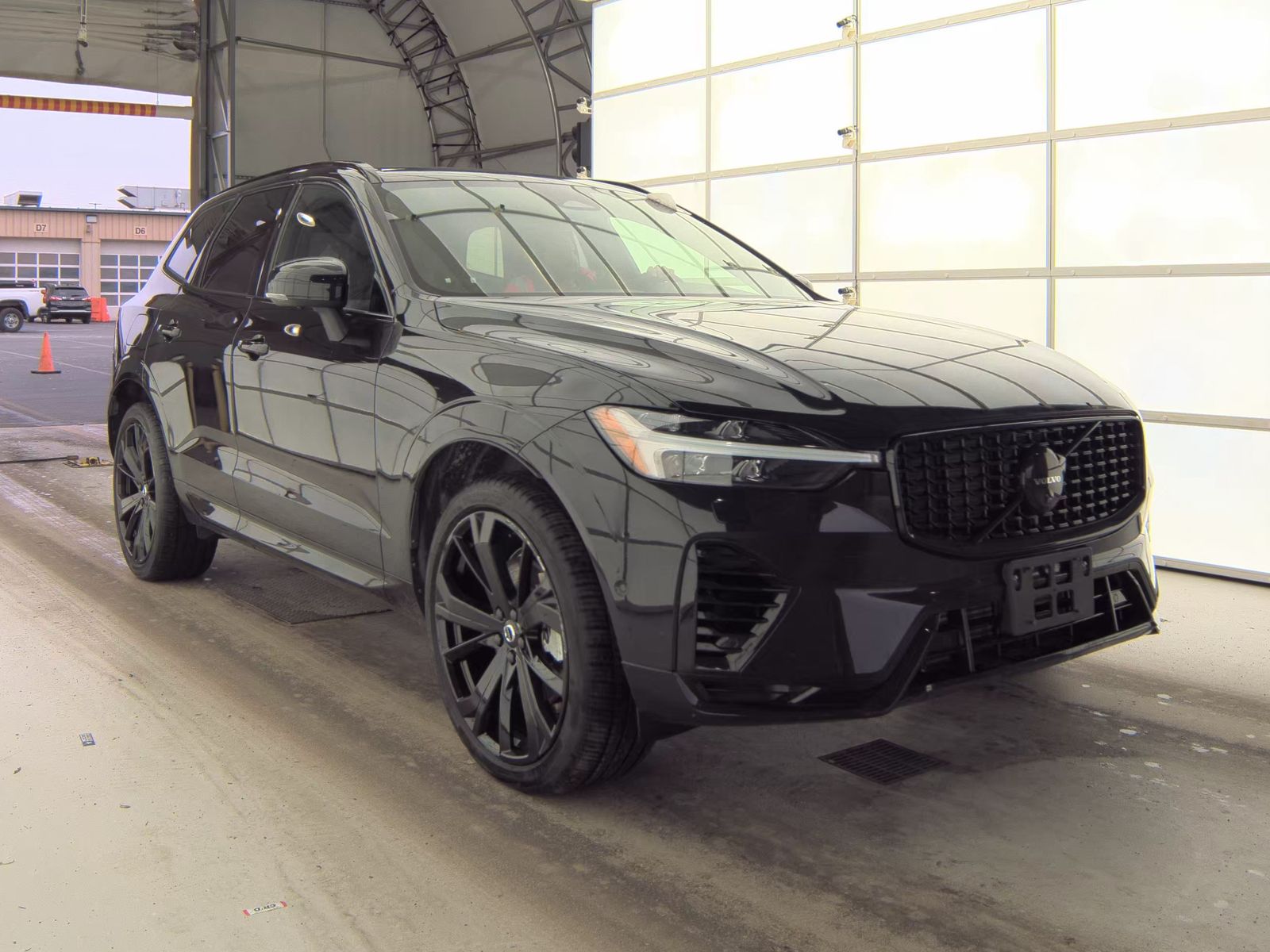 2024 Volvo XC60 Recharge T8 Ultimate Black Edition AWD