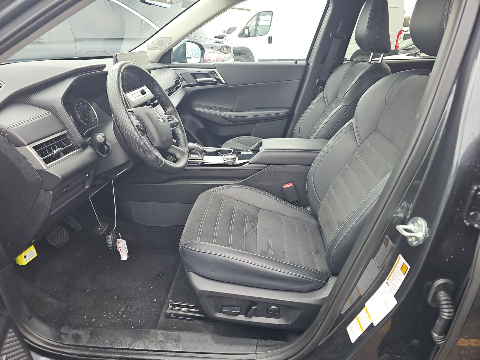 2025 Mitsubishi Outlander SE AWD