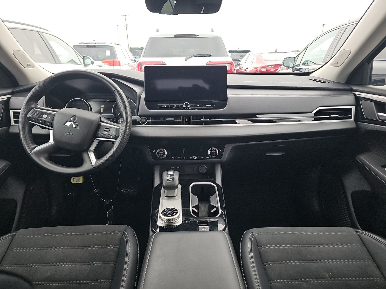 2025 Mitsubishi Outlander SE AWD