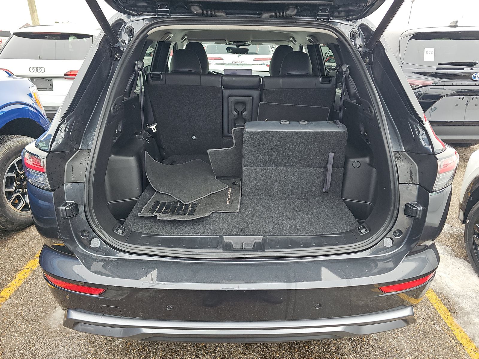 2025 Mitsubishi Outlander SE AWD