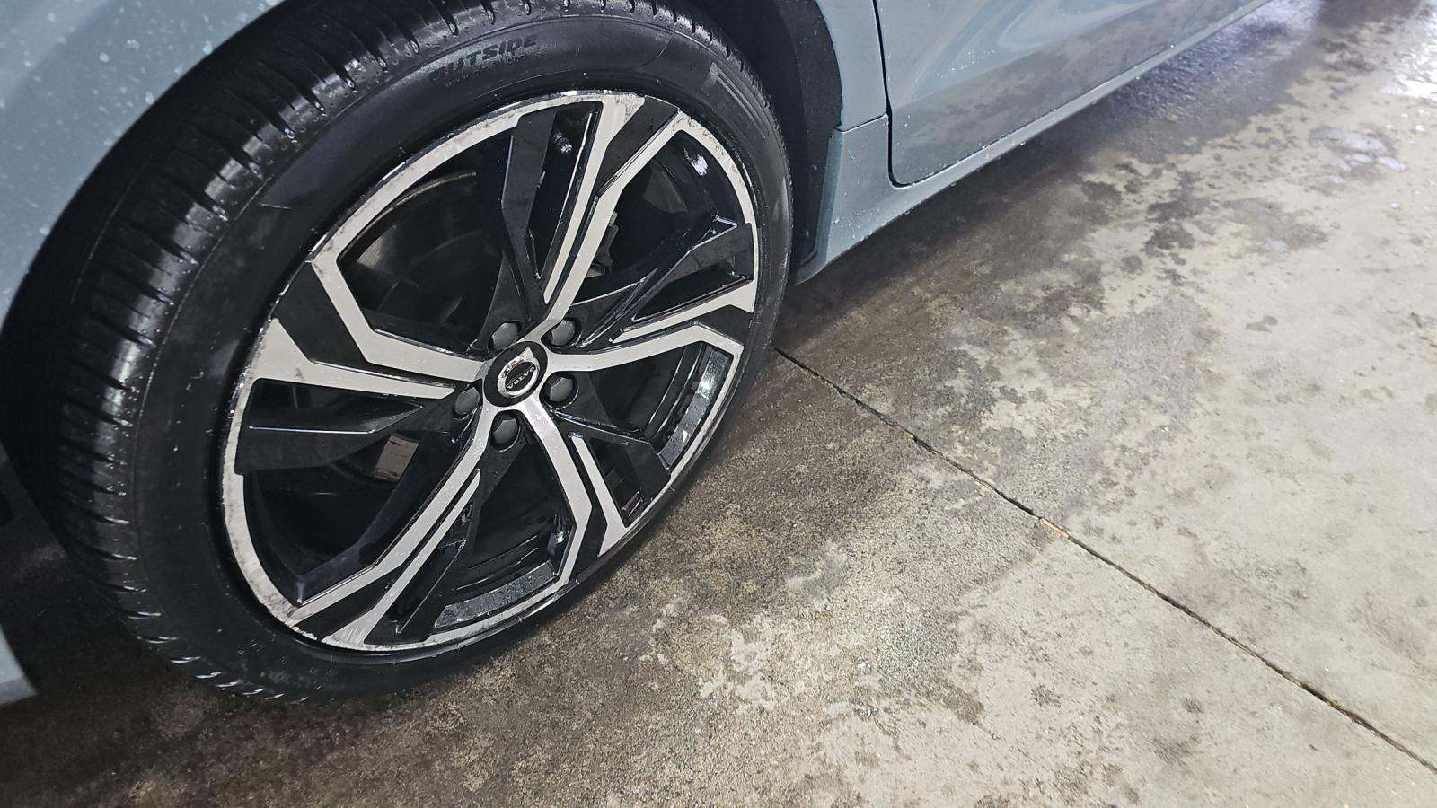 2024 Volvo S60 B5 Core AWD