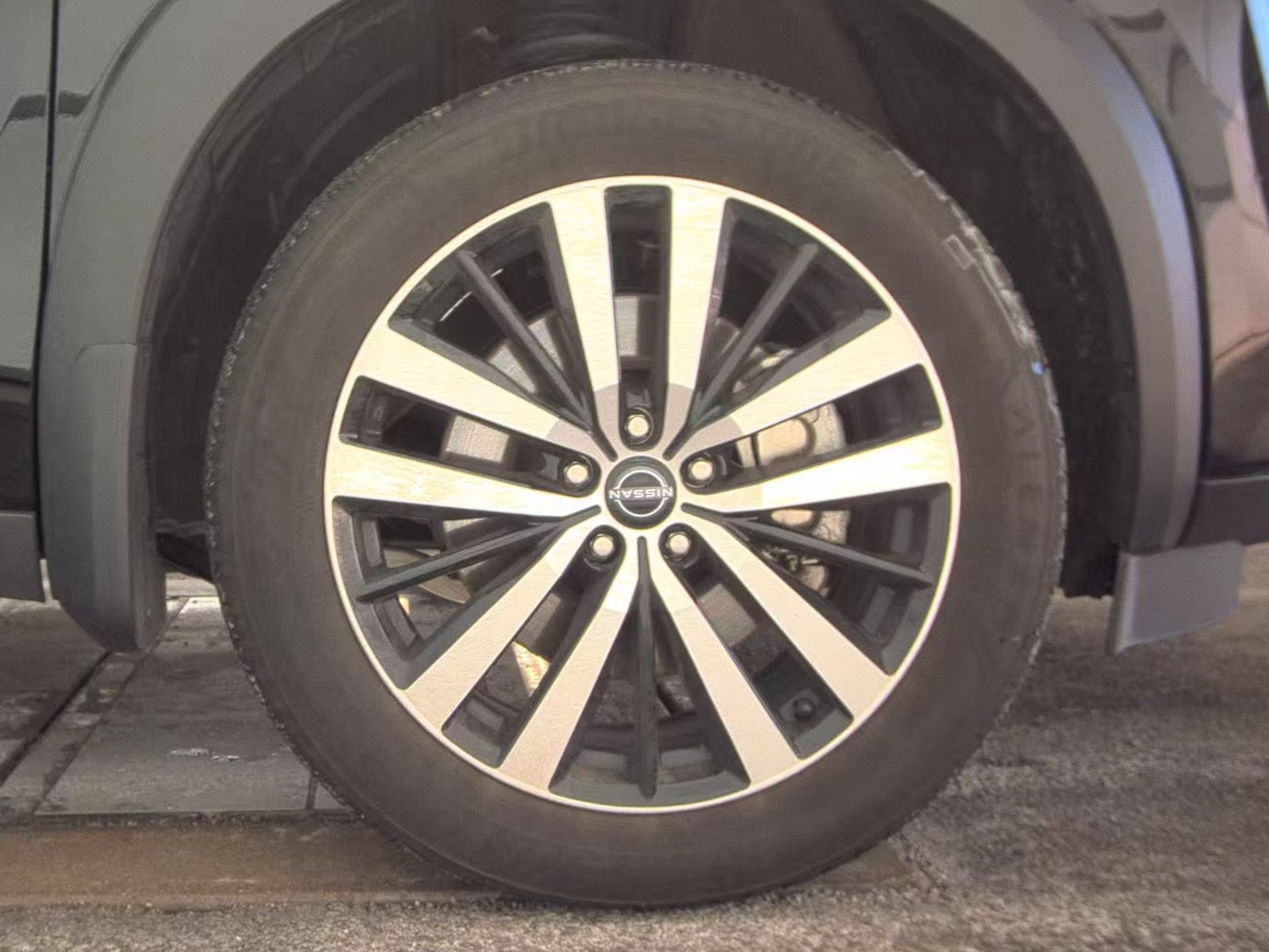 2024 Nissan Pathfinder Platinum AWD