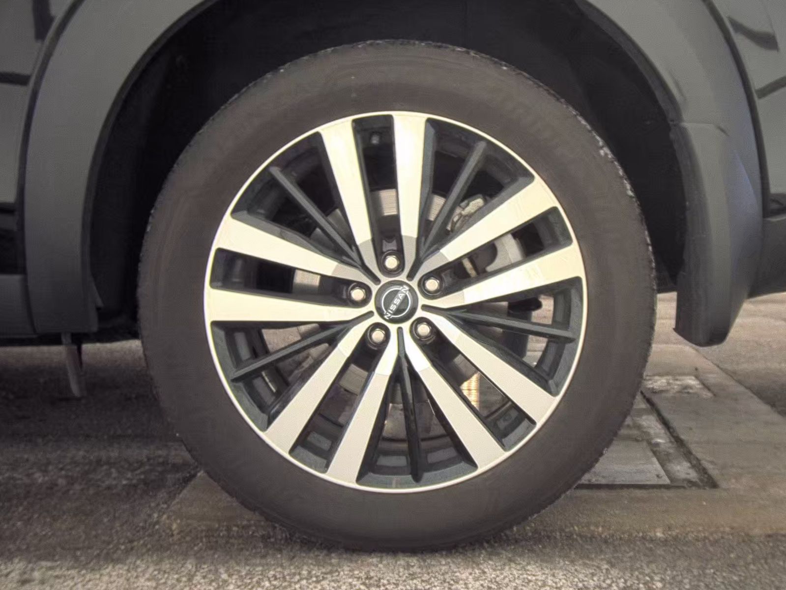 2024 Nissan Pathfinder Platinum AWD