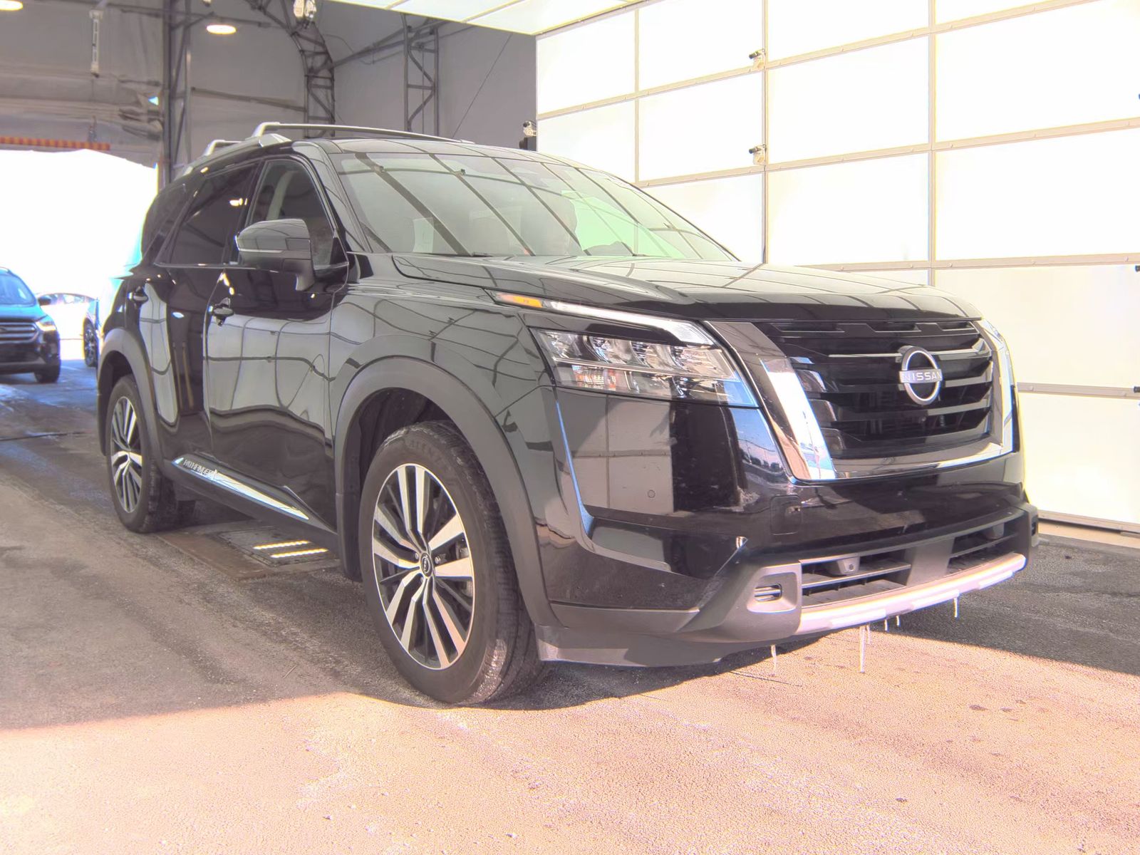 2024 Nissan Pathfinder Platinum AWD