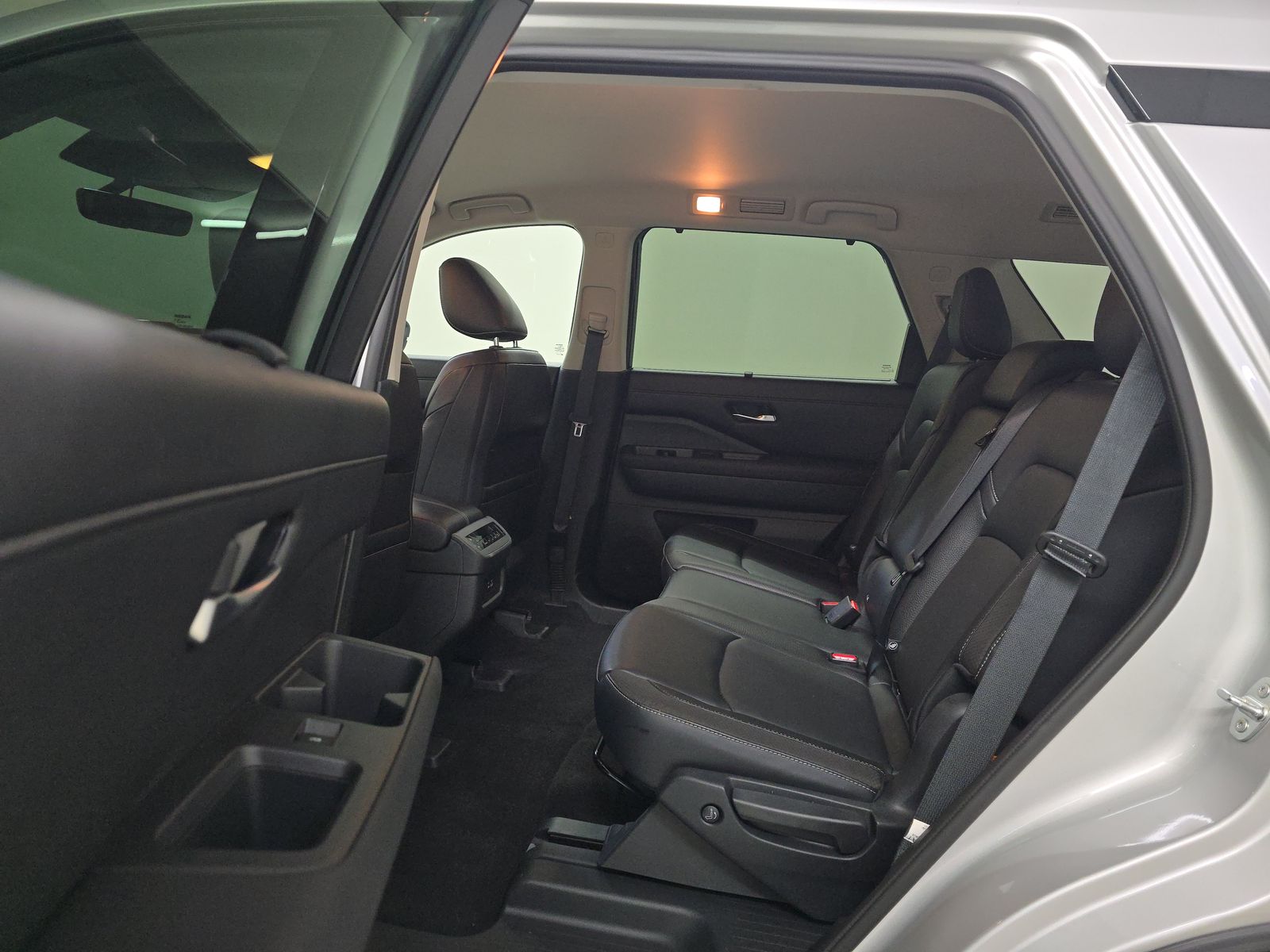 2024 Nissan Pathfinder SL FWD