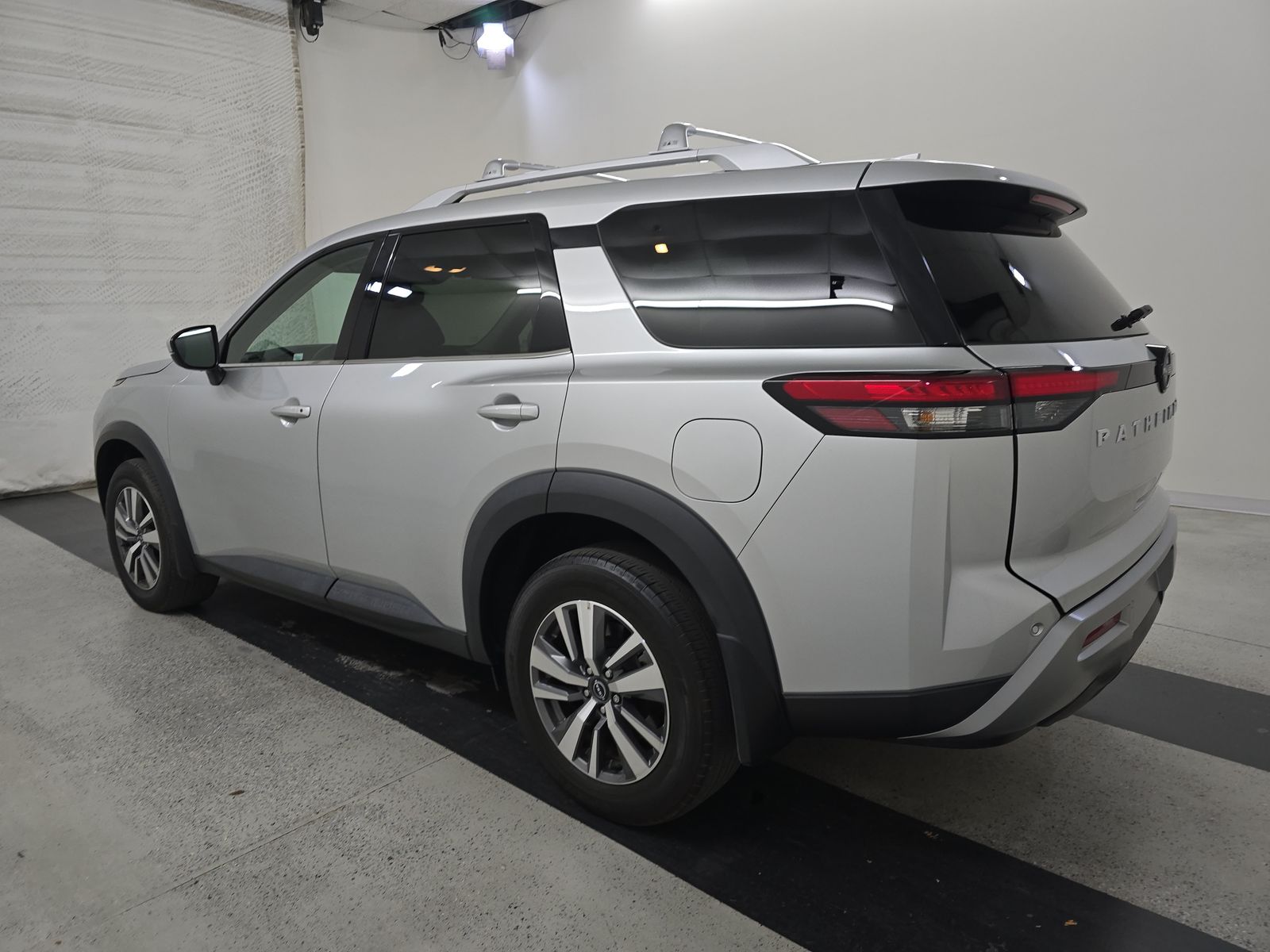 2024 Nissan Pathfinder SL FWD