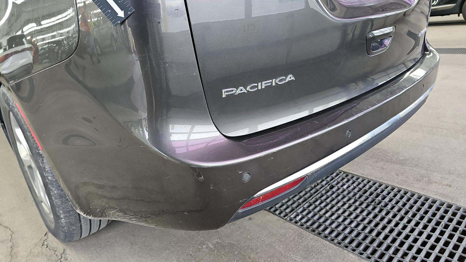 2023 Chrysler Pacifica Limited FWD