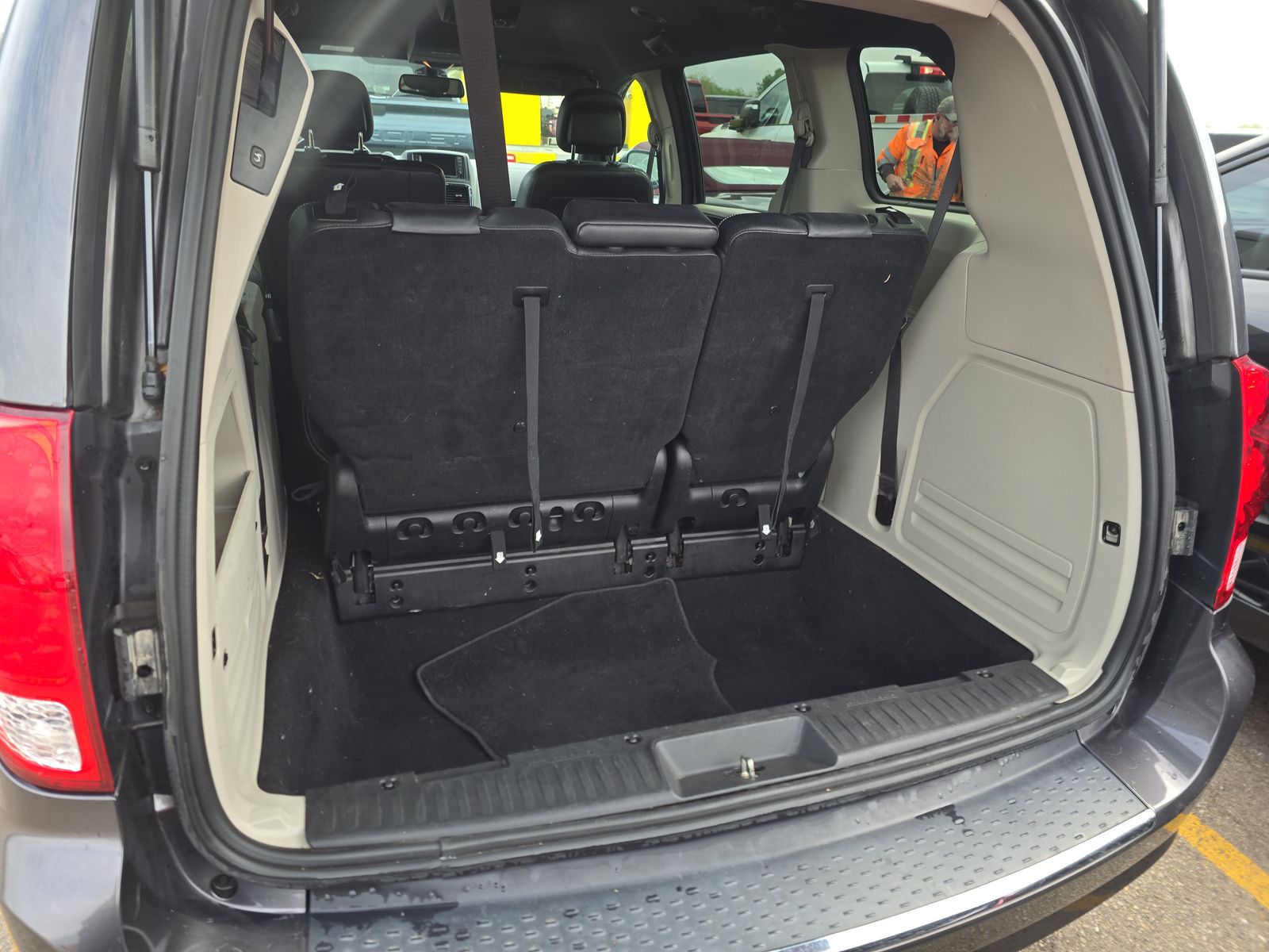 2020 Dodge Grand Caravan SXT FWD