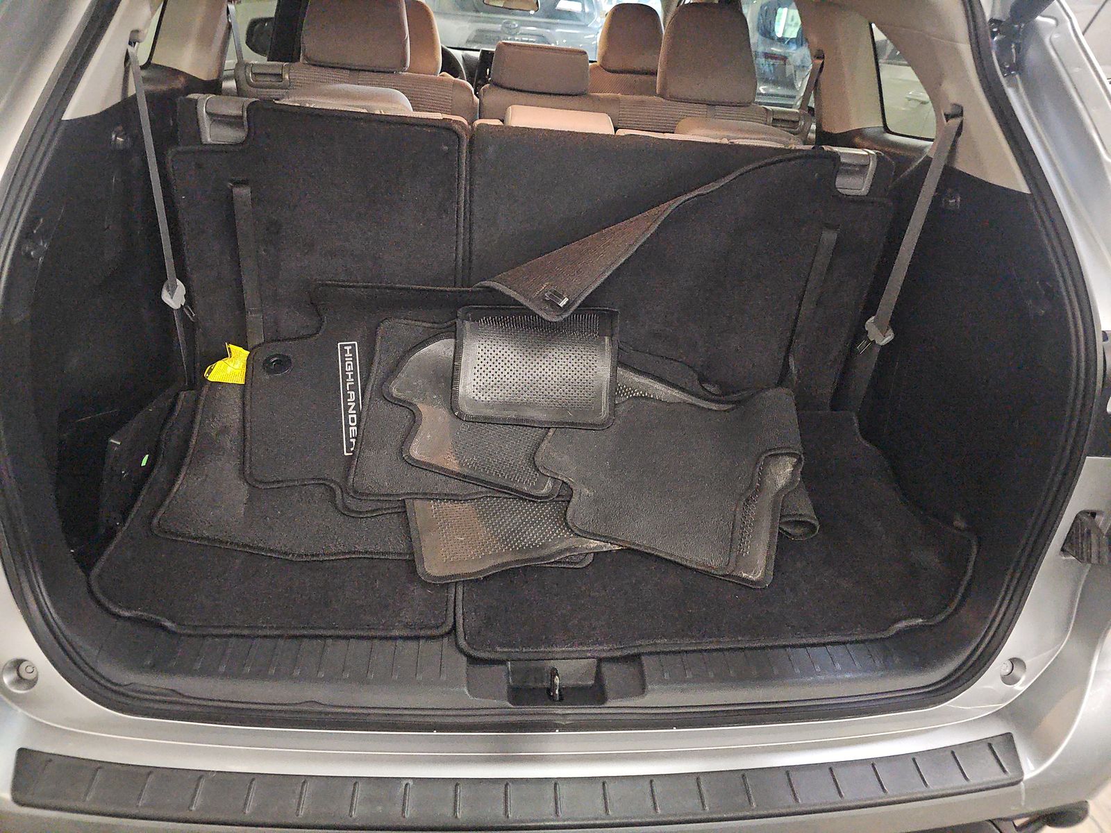 2024 Toyota Highlander LE FWD