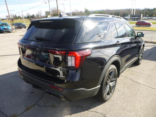 2025 Ford Explorer ST-Line AWD