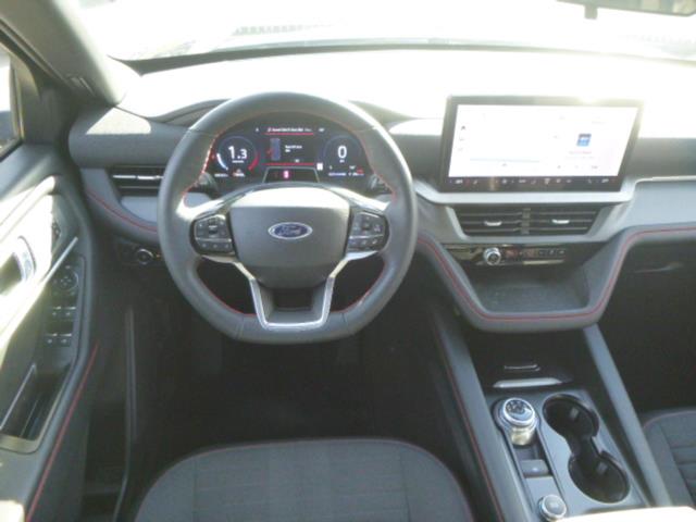 2025 Ford Explorer ST-Line AWD