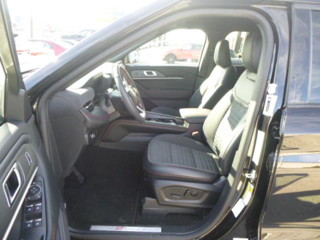 2025 Ford Explorer ST-Line AWD