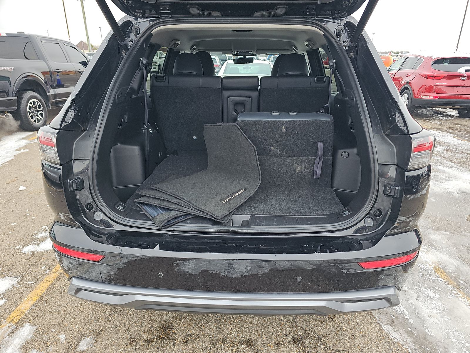 2025 Mitsubishi Outlander SE AWD