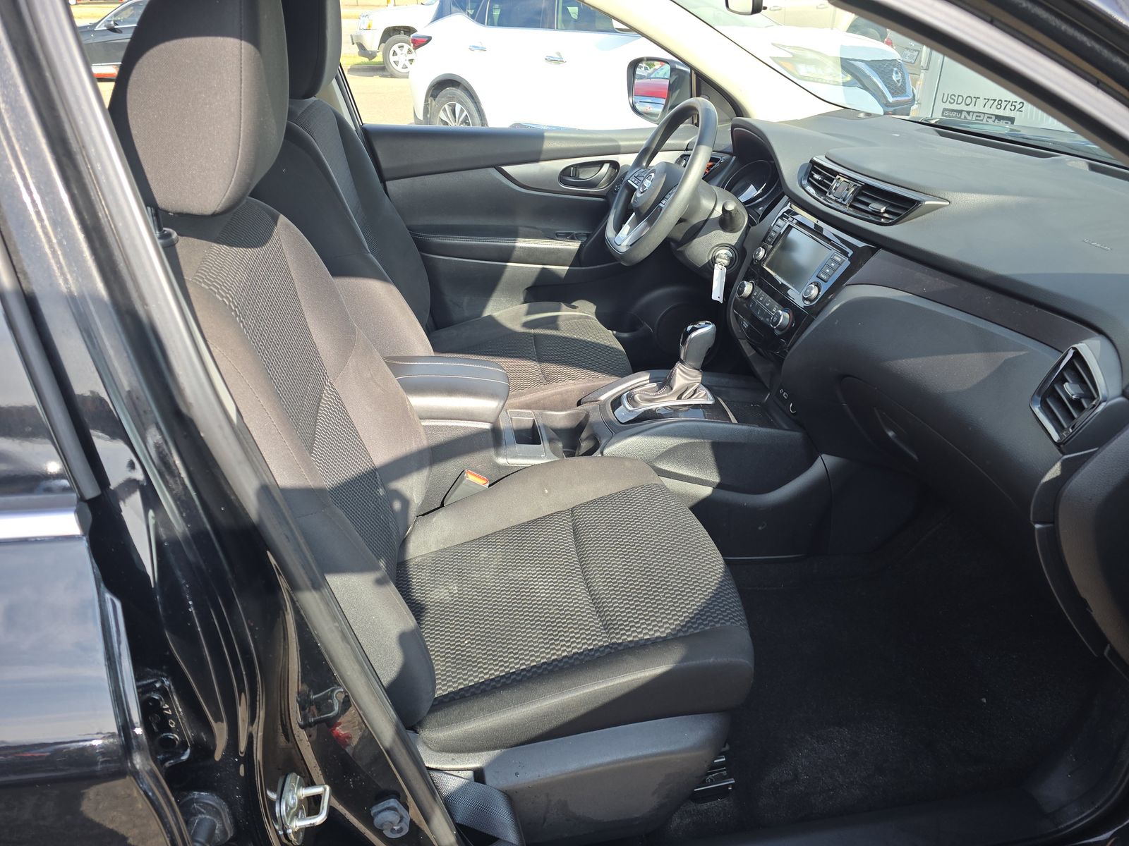 2022 Nissan Rogue Sport S FWD