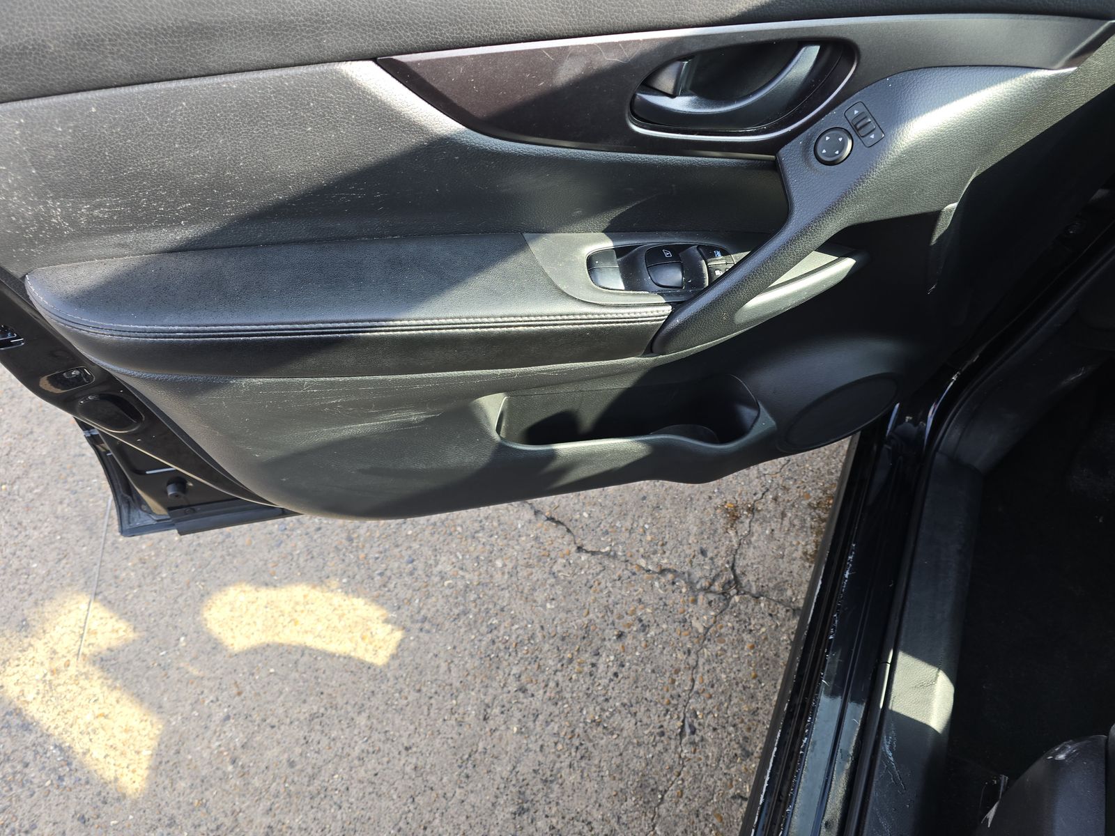 2022 Nissan Rogue Sport S FWD