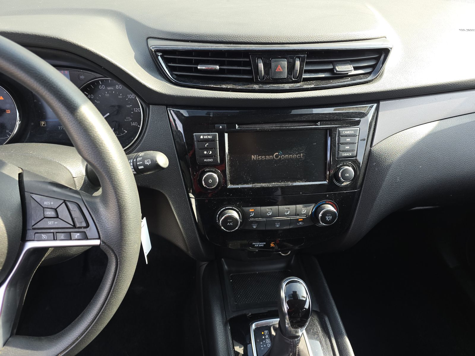 2022 Nissan Rogue Sport S FWD