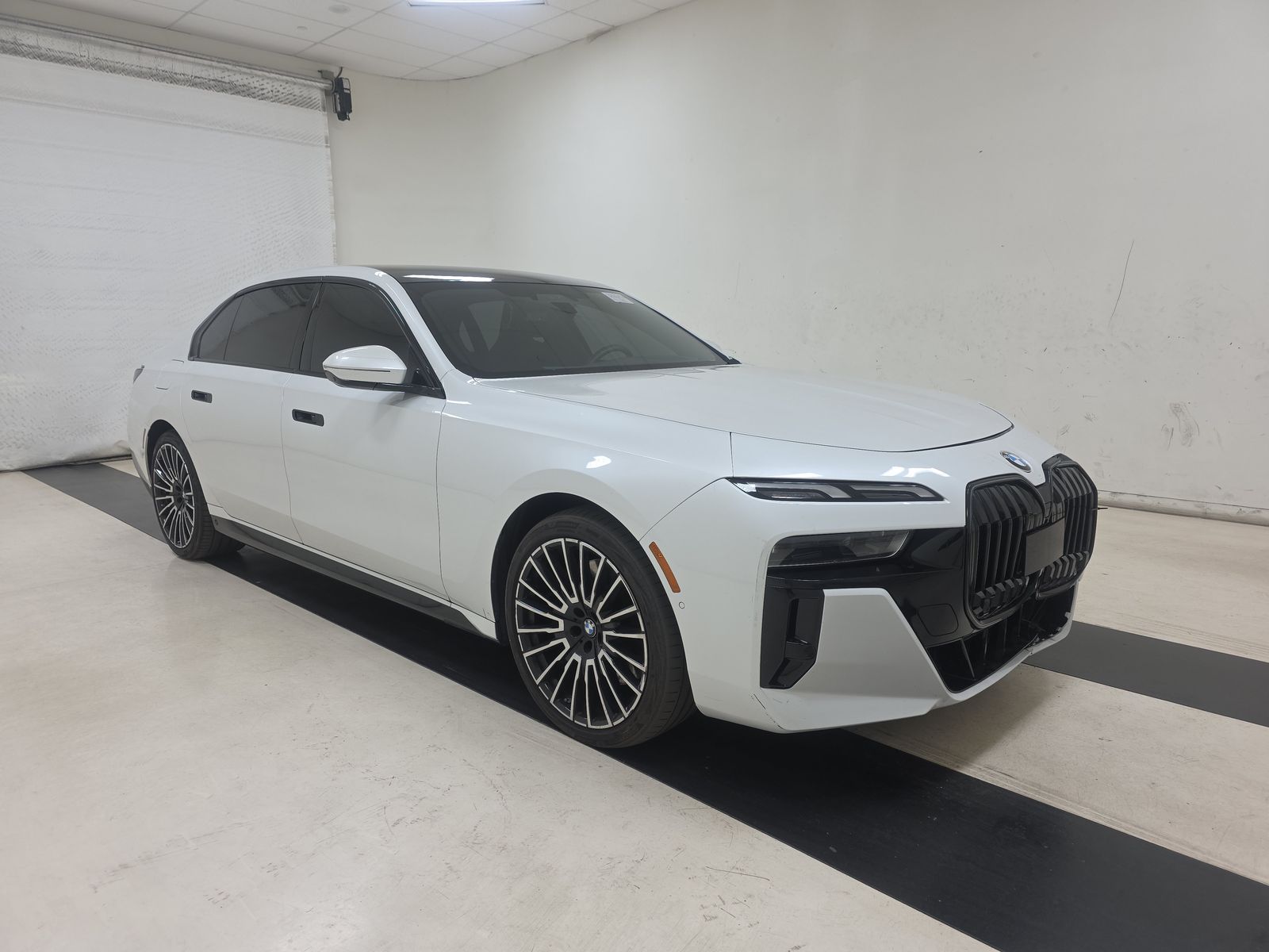 2024 BMW 7 Series 740i RWD